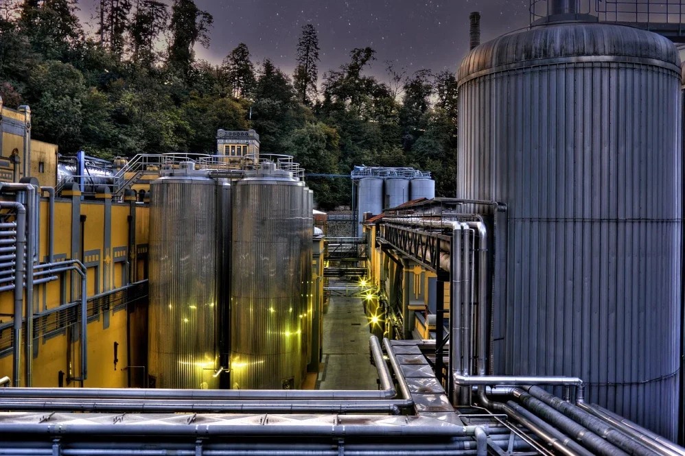 Industrial moving firm sectors